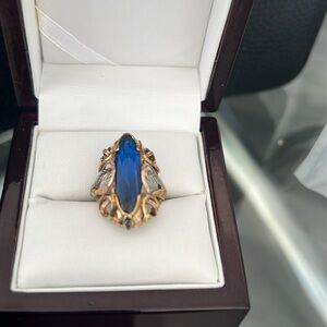 Long oval Cut Blue Stone Sapphire-gold 14 ct yellow/pink costume made beauty